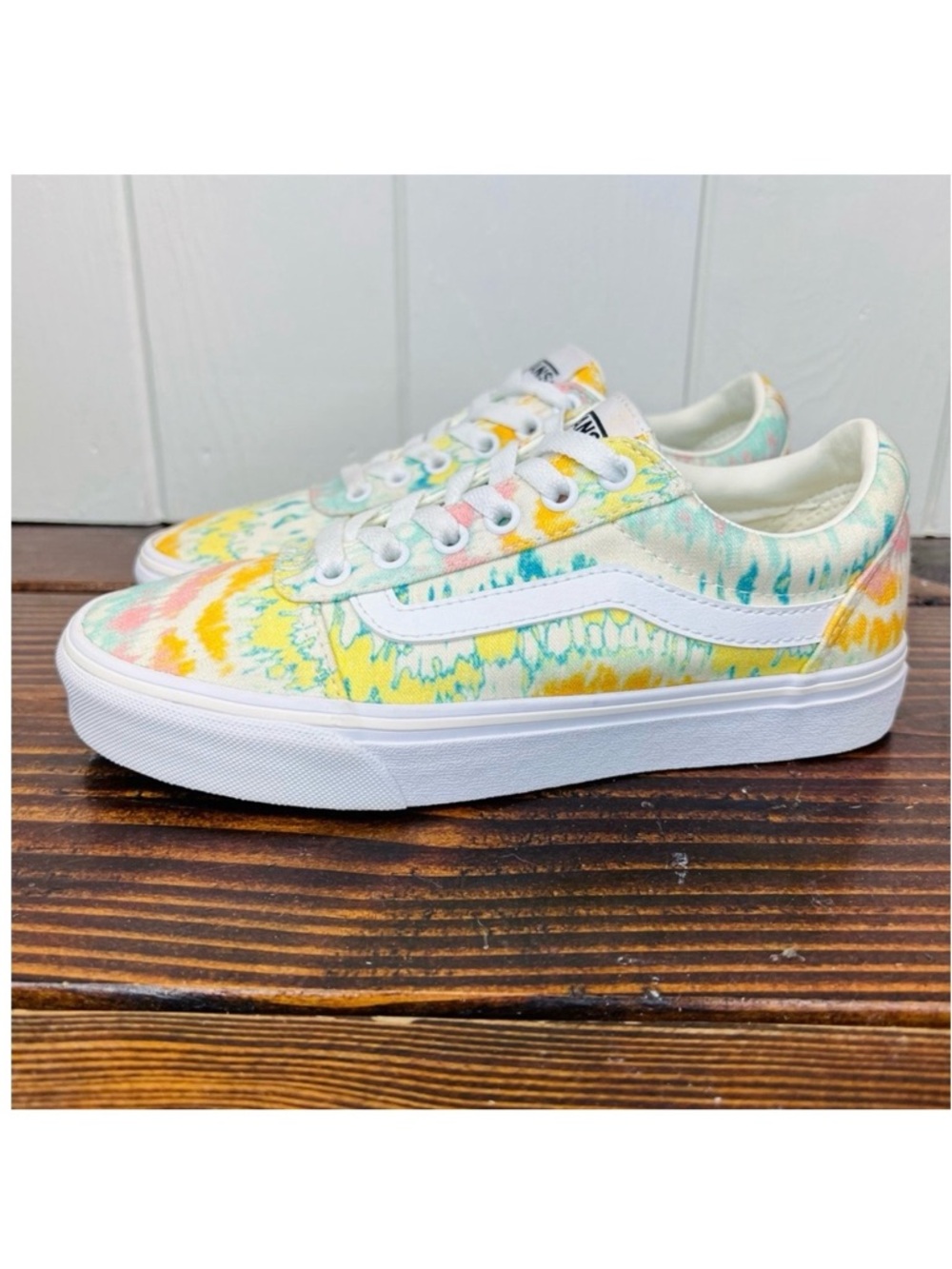 Vans Ward Psychedelic Tie Dye Low Top Sneakers